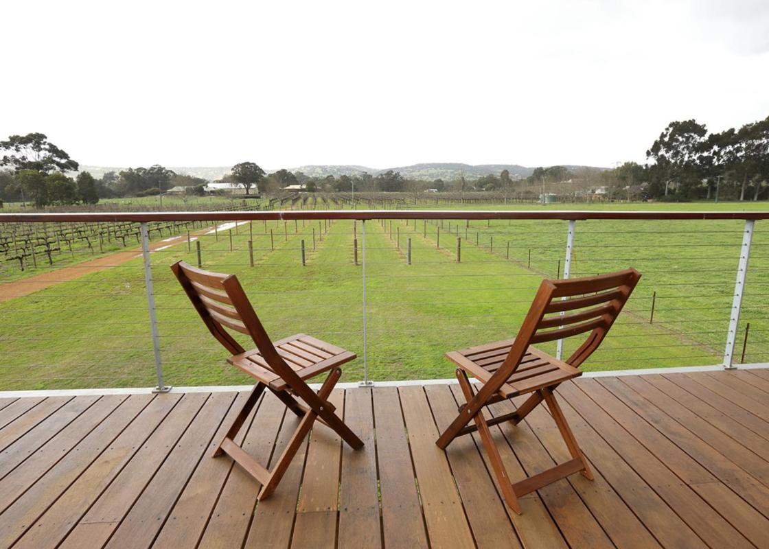 Lot113 Vineyard Accommodation Upper Swan Bagian luar foto
