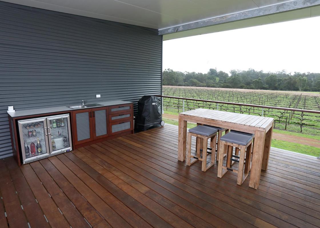 Lot113 Vineyard Accommodation Upper Swan Bagian luar foto